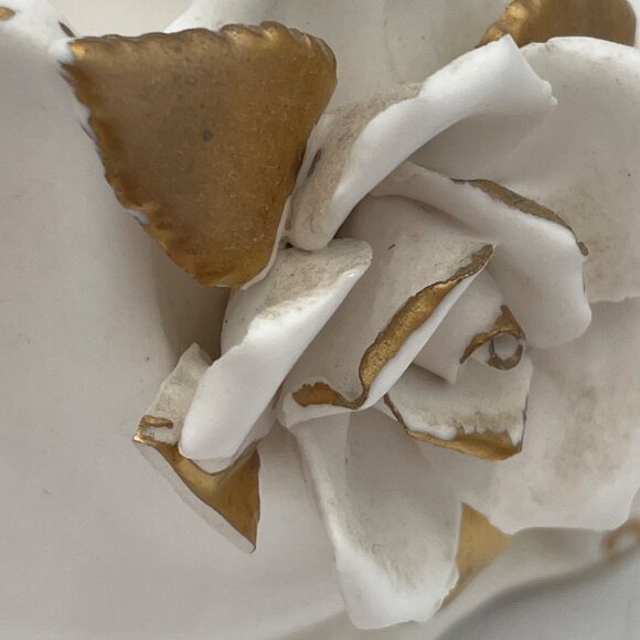 Vintage White Ceramic Bowl Vase W/ Gold Trim Rose Detailing READ - Picture 3 of 11